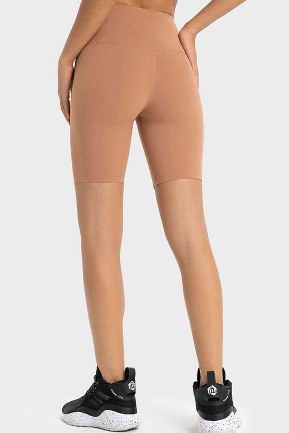 V-Waist Biker Shorts