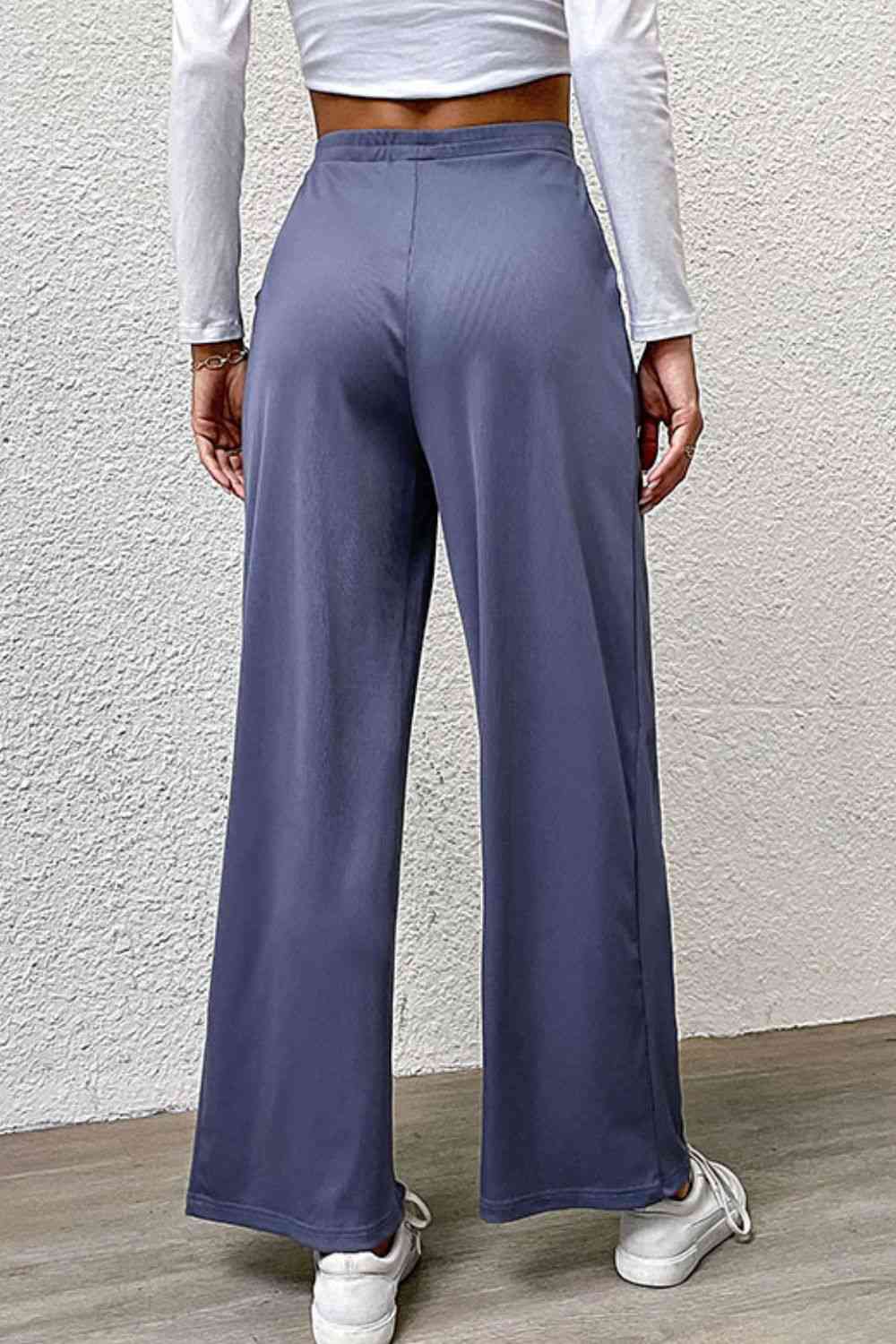 Pleated Detail Wide-Leg Pants with Pockets